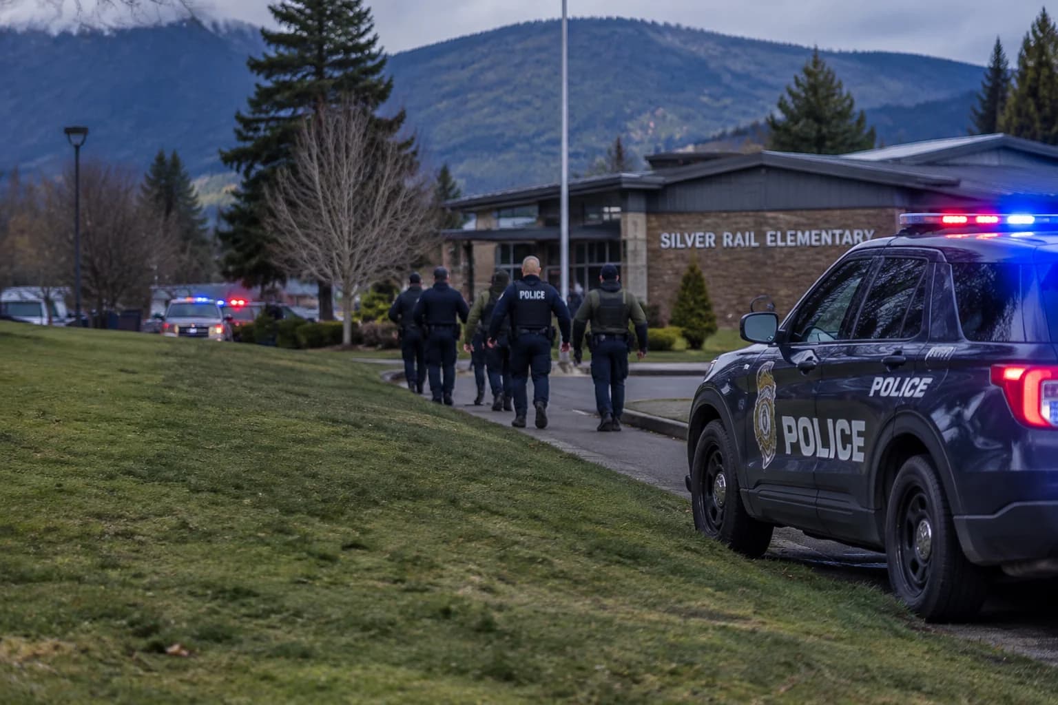 Daily Agent photo for: Four killed in Bend school shooting after community member shoots teenage attacker