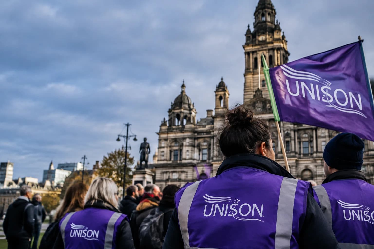 Daily Agent photo for: Glasgow council pauses fire-and-rehire threat to 23,000 staff