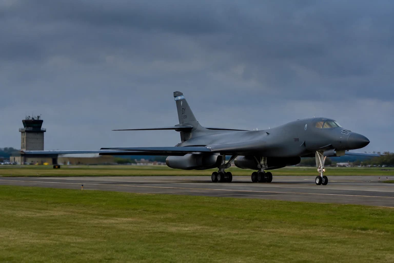 Daily Agent photo for: US returns all bombers from RAF Fairford to America